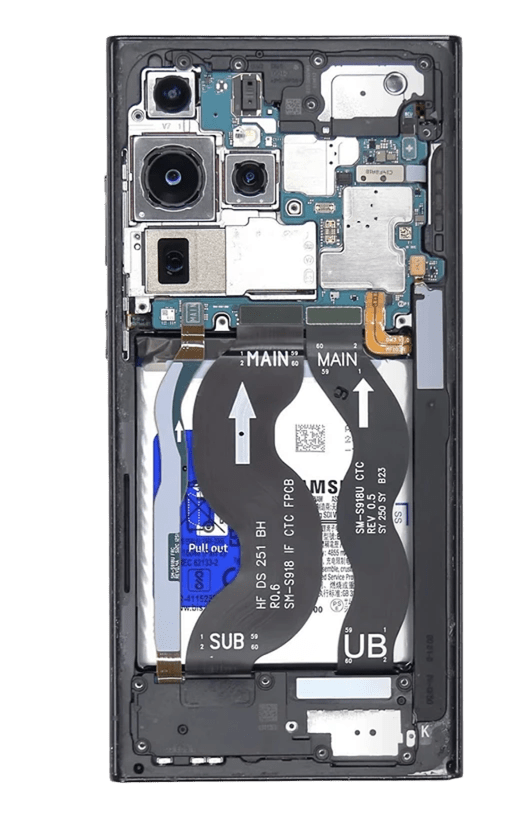 Разобранный Samsung Galaxy во время ремонта